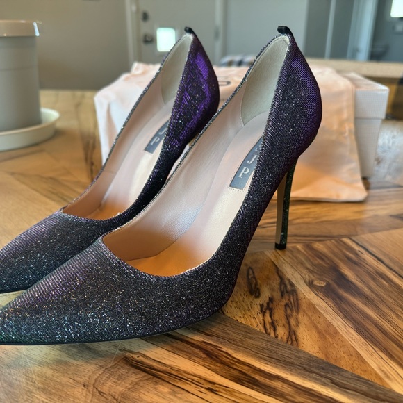 SJP by Sarah Jessica Parker Green and Black Heels - Picture 2 of 8